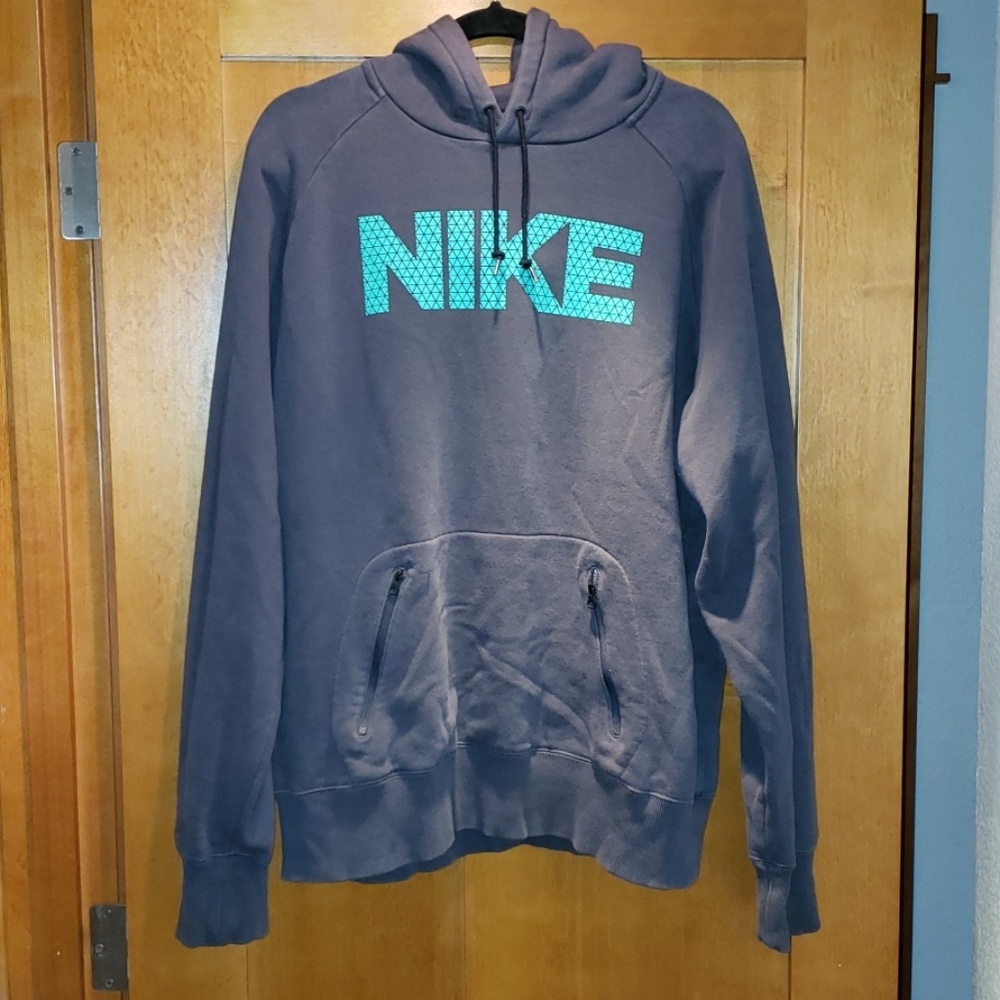 Nike Sweater. Men's Size XL. IN EUC!